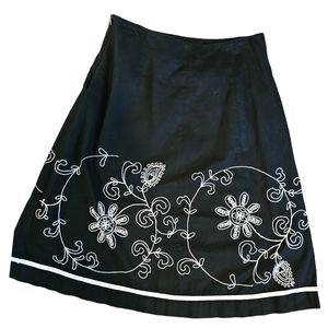 Principe Black Linen Skirt with White Embroidery Size 8